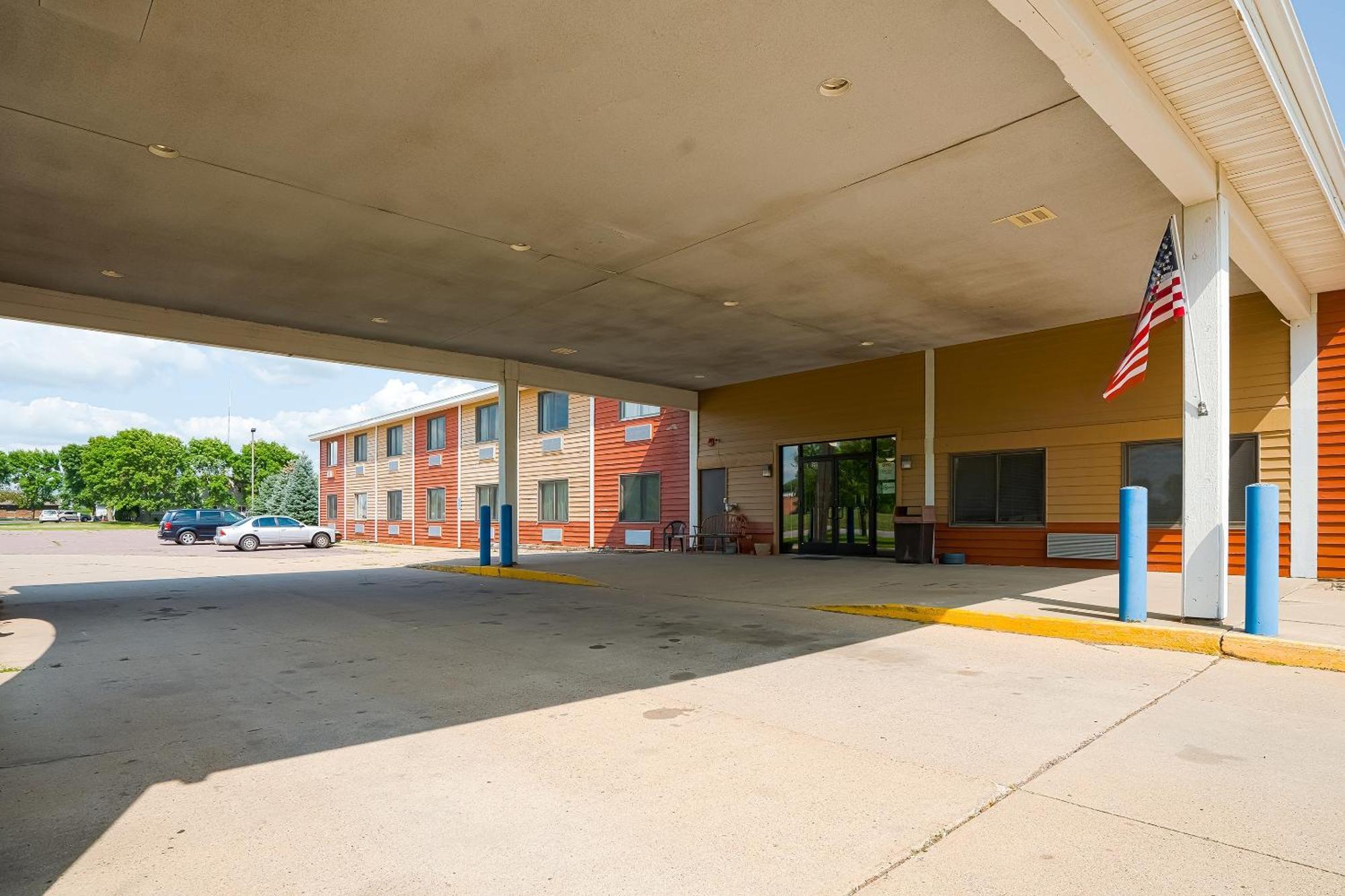Oyo Hotel Redwood Falls Near Jackpot Casino Exteriér fotografie